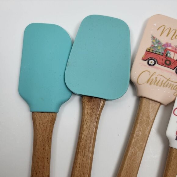 Holiday Silicone "Glove" CWC Spatula Set (5) - Turquoise, Green,‎ Peach, White - Picture 3 of 8